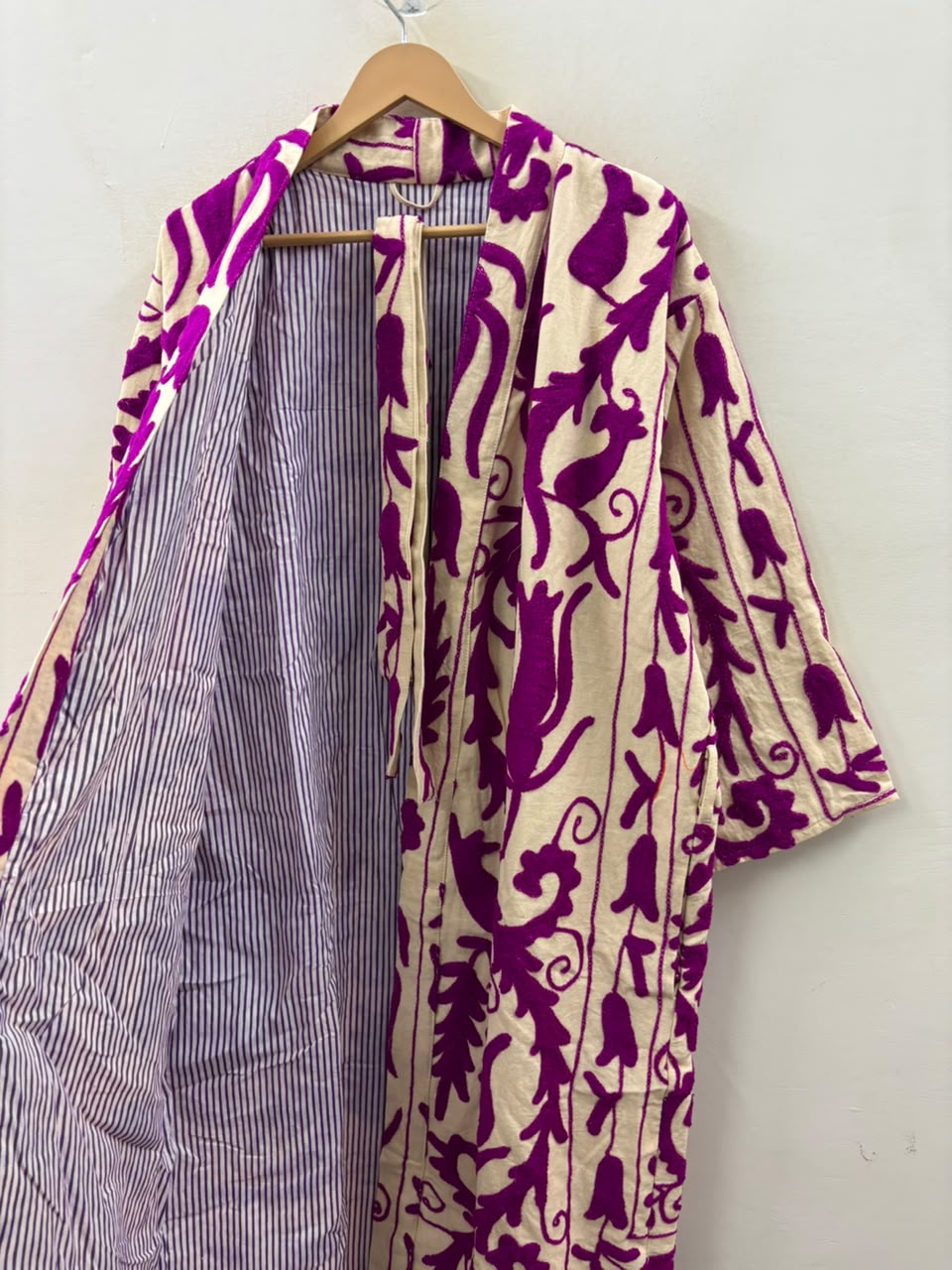 The Bahar Suzani — Hand-Embroidered Velvet Kimono — Ivory & Magenta