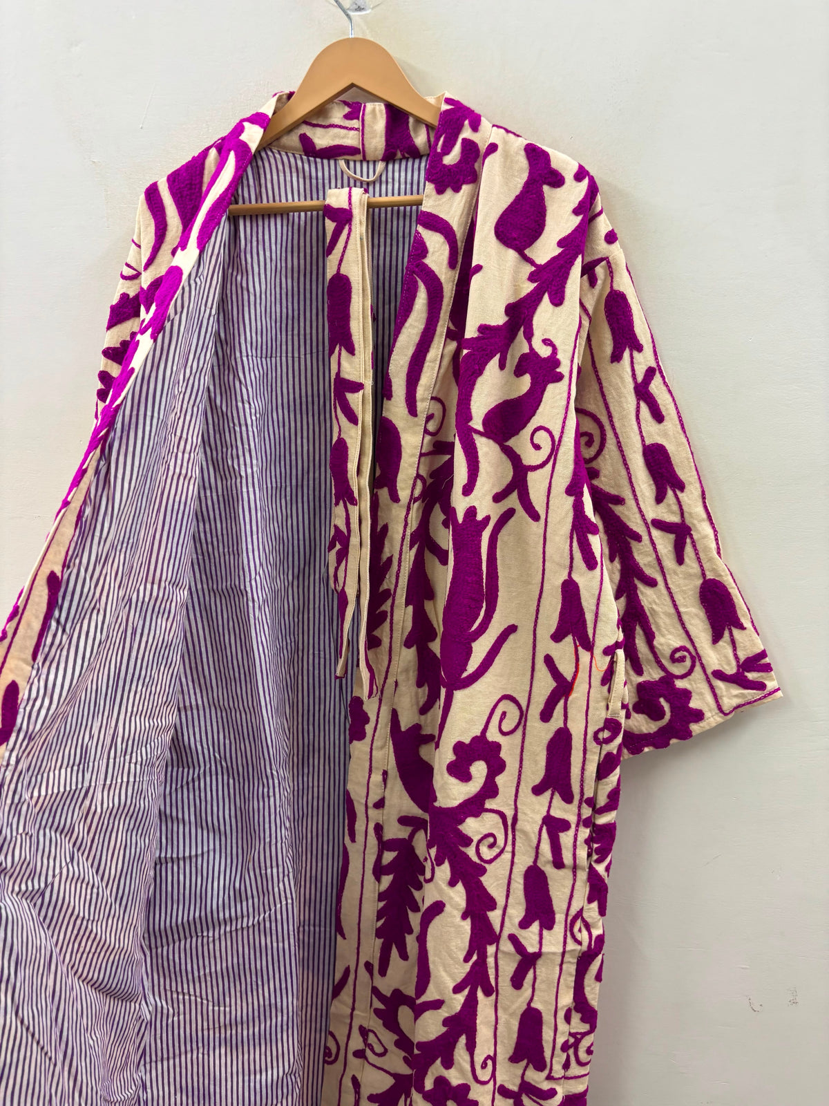 The Bahar Suzani — Hand-Embroidered Velvet Kimono — Ivory & Magenta