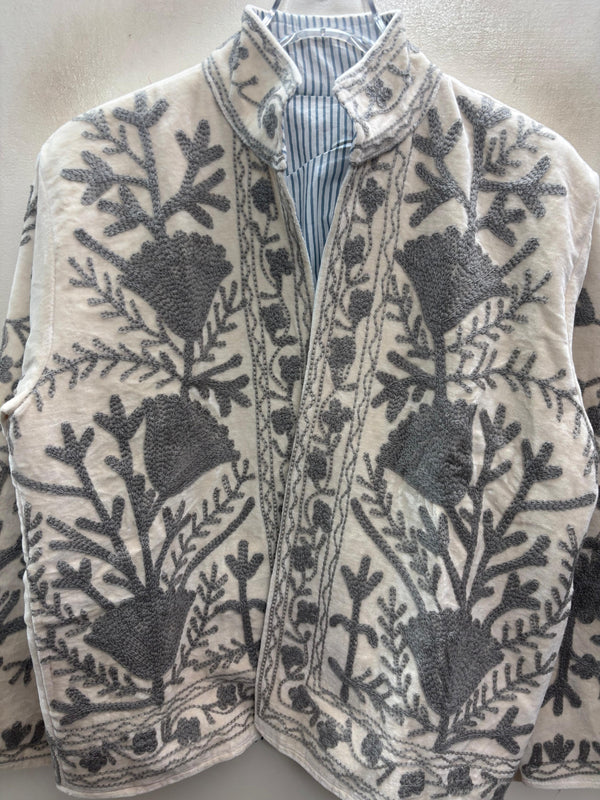 The Kashida Snowfield — Suzani Hand-Embroidered Velvet Jacket — Ivory with Dove Grey Florals
