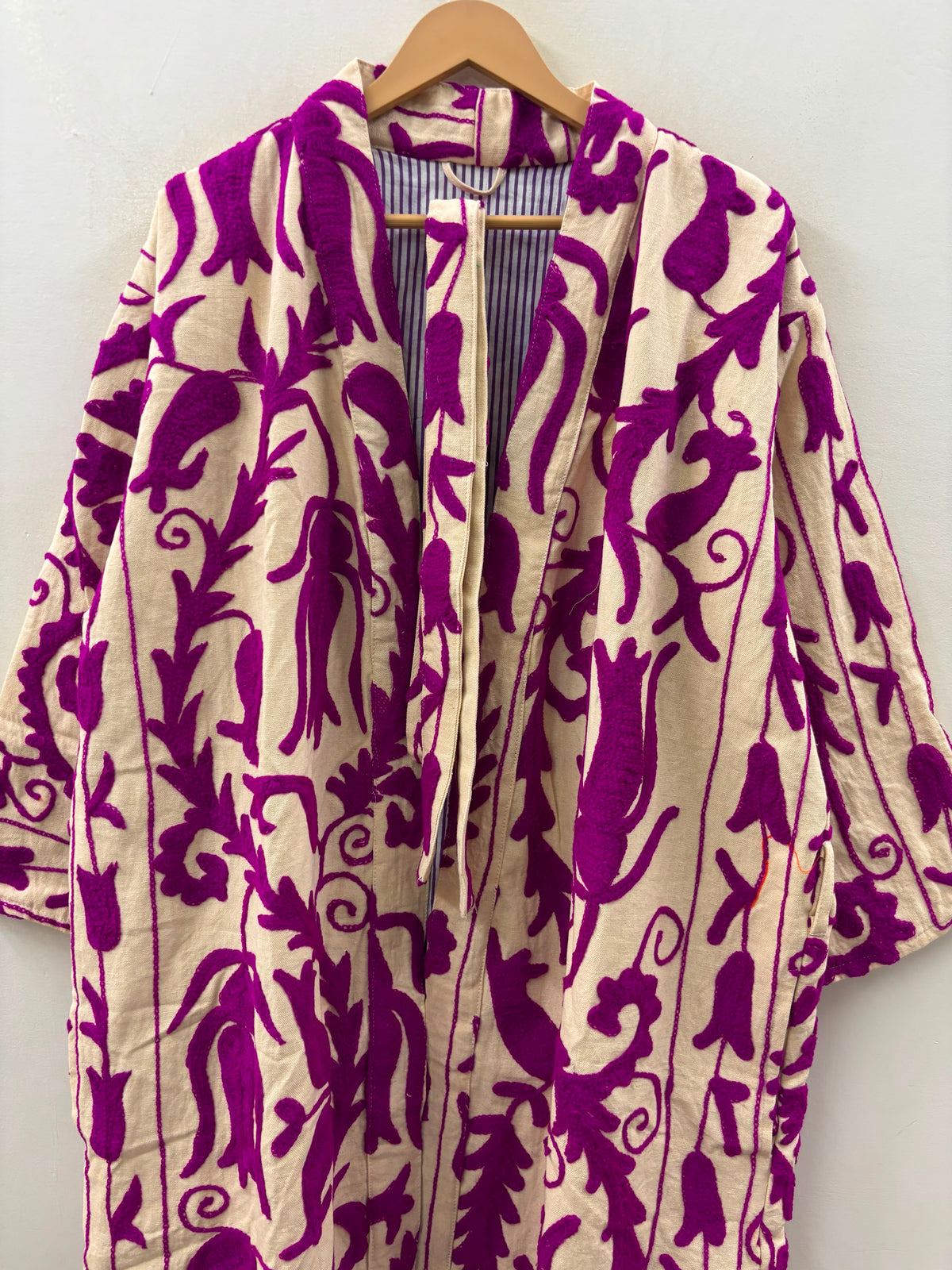 The Bahar Suzani — Hand-Embroidered Velvet Kimono — Ivory & Magenta
