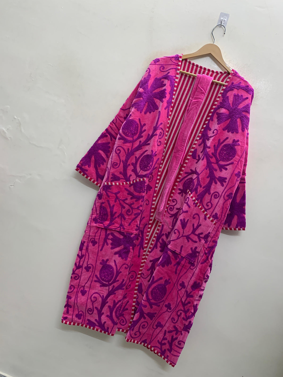 The Anarkali Bloom — Suzani Hand-Embroidered Velvet Kimono — Fuchsia Pink with Violet Pomegranate Motifs