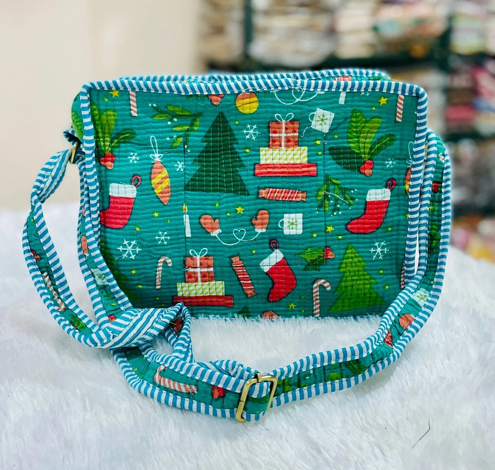 The Lotus Sling - Green Christmas Theme - Zoshak