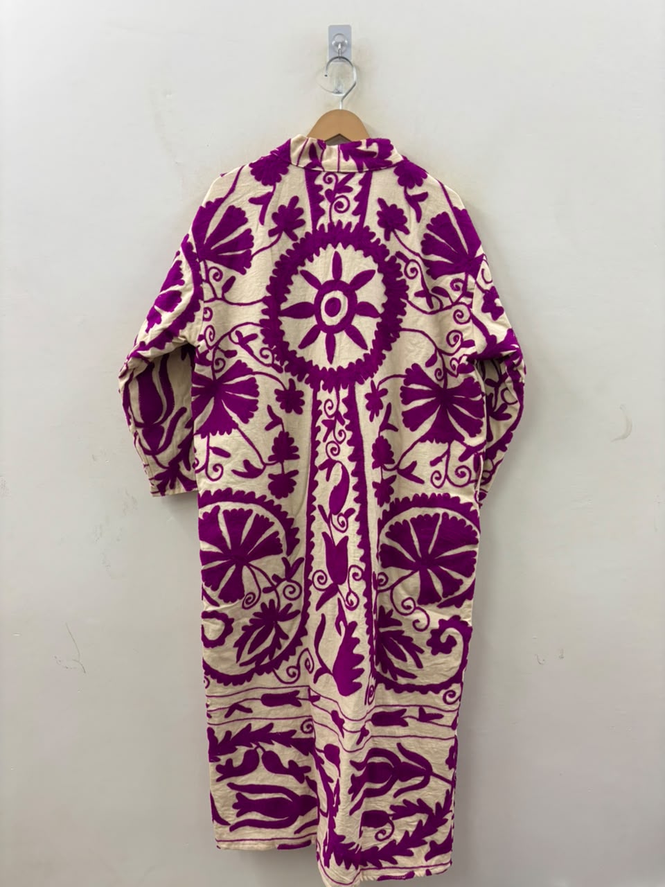 The Bahar Suzani — Hand-Embroidered Velvet Kimono — Ivory & Magenta