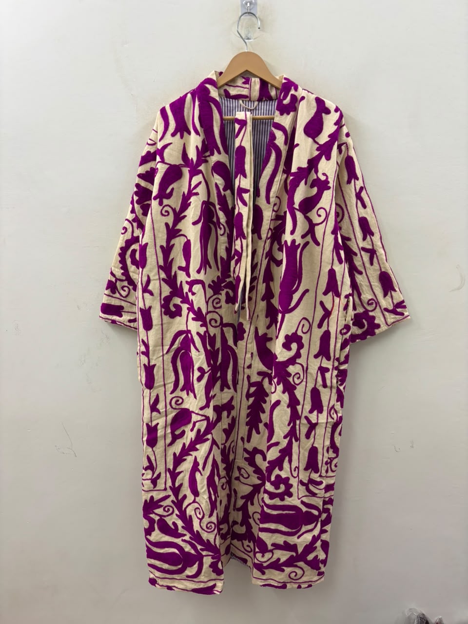 The Bahar Suzani — Hand-Embroidered Velvet Kimono — Ivory & Magenta